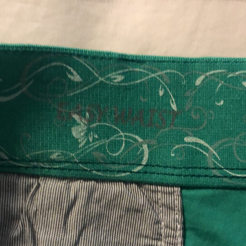 Ladies capris - Picture 4 of 4